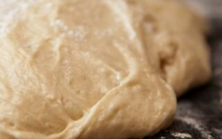Как приготовить тесто для хлеба на воде и дрожжах